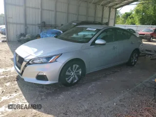 2019 Nissan Altima S z VIN 1N4BL4BV8KC135217, wystawiony jako Copart lot #52729365 z przebiegiem 67 300 mil mil oraz Nie do naprawy. Historia ofert i sprzedaży dostępna na DreamBid. Obrazek 1.