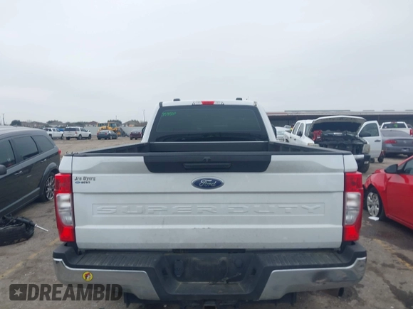 2020 Ford F-250 XL z VIN 1FT7W2B66LEE74858, wystawiony jako IAAI lot #41453320 z przebiegiem 152 935 mil mil oraz . Historia ofert i sprzedaży dostępna na DreamBid. Obrazek 17.