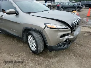 2018 Jeep Cherokee Latitude Plus with VIN 1C4PJLLB4JD605417, listed as a Copart auction lot 58005145 with 176,231 mi miles and Salvage title. Bid and sale history available at DreamBid. Image 14.
