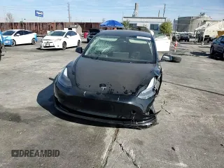 2023 Tesla Model 3 z VIN 5YJ3E1EA6PF546643, wystawiony jako Copart lot #49953555 z przebiegiem 29 549 mil mil oraz Szkoda całkowita • Salvage title. Historia ofert i sprzedaży dostępna na DreamBid. Obrazek 11.