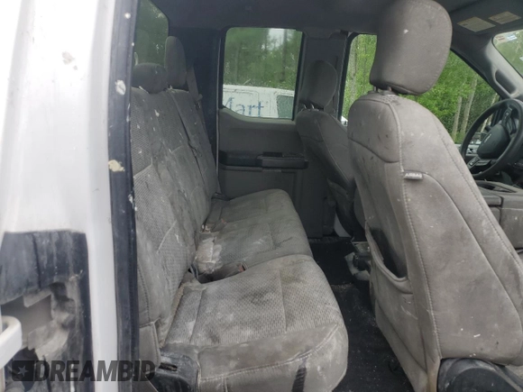 2020 Ford F-150 XL with VIN 1FTEX1E53LKE82970, listed as a Copart auction lot 61215625 with 271,846 mi miles and Clean title. Bid and sale history available at DreamBid. Image 10.