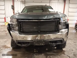 2019 Chevrolet Silverado 1500 LT with VIN 1GCRYDED7KZ300975, listed as a IAAI auction lot 41608865 with 157,912 mi miles. Bid and sale history available at carsss.com. Image 12.