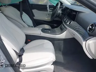 2021 Mercedes-Benz E 350 with VIN W1KZF8DB4MA977647, listed as a IAAI auction lot 42241573 with 33,666 mi miles and . Bid and sale history available at DreamBid. Image 5.