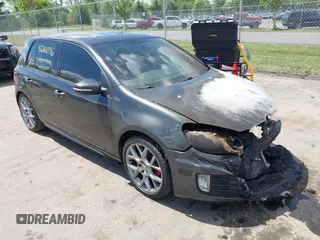 2011 Volkswagen GTI z VIN WVWGV7AJ3BW111691, wystawiony jako IAAI lot #42200196 z przebiegiem Nie podano mil oraz . Historia ofert i sprzedaży dostępna na DreamBid. Obrazek 1.