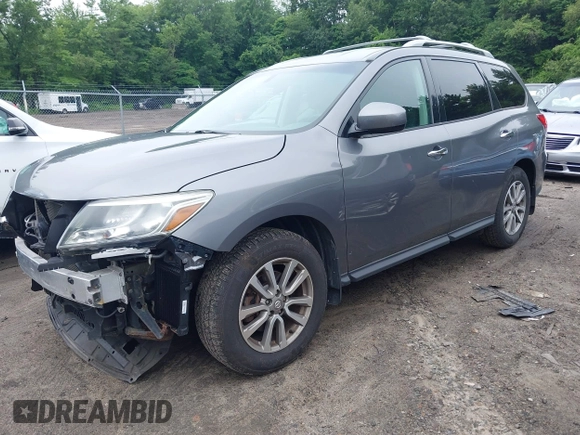 2015 Nissan Pathfinder S z VIN 5N1AR2MM3FC675623, wystawiony jako IAAI lot #42697236 z przebiegiem 99 686 mil mil oraz . Historia ofert i sprzedaży dostępna na DreamBid. Obrazek 2.