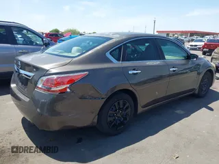 2015 Nissan Altima SL z VIN 1N4AL3AP1FC222925, wystawiony jako IAAI lot #42504682 z przebiegiem 104 012 mil mil oraz . Historia ofert i sprzedaży dostępna na DreamBid. Obrazek 4.