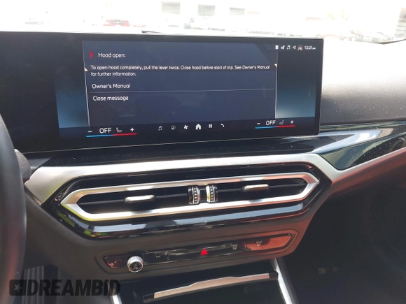 2024 BMW i4 eDrive35 z VIN WBY43AW02RFR51721, wystawiony jako IAAI lot #40336142 z przebiegiem 20 090 mil mil oraz . Historia ofert i sprzedaży dostępna na DreamBid. Obrazek 14.
