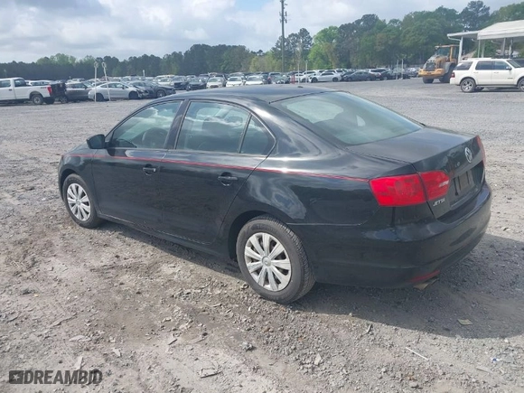 2013 Volkswagen Jetta Sedan S with VIN 3VW2K7AJ1DM256957, listed as a IAAI auction lot 41958682 with 189,095 mi miles. Bid and sale history available at carsss.com. Image 3.