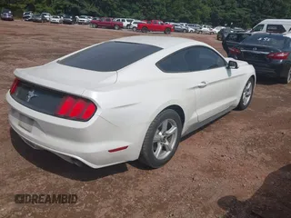 2017 Ford Mustang V6 z VIN 1FA6P8AM7H5219578, wystawiony jako IAAI lot #42611202 z przebiegiem 95 099 mil mil oraz . Historia ofert i sprzedaży dostępna na DreamBid. Obrazek 4.