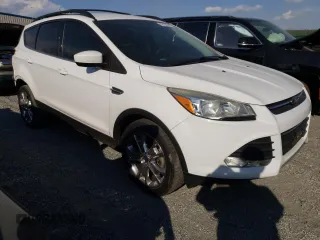 2014 Ford Escape SE with VIN 1FMCU9GX1EUC89846, listed as a Copart auction lot 56138545 with 107,455 mi miles and Salvage title. Bid and sale history available at DreamBid. Image 4.