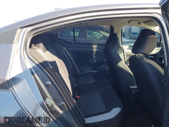 2021 Nissan Versa SV z VIN 3N1CN8EV4ML830851, wystawiony jako Copart lot #88964465 z przebiegiem 71 874 mil mil oraz Szkoda całkowita • Salvage title. Historia ofert i sprzedaży dostępna na DreamBid. Obrazek 10.