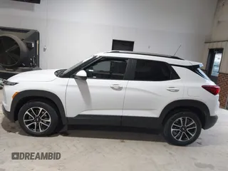 2025 Chevrolet TrailBlazer LT with VIN KL79MPSP9SB002736, listed as a IAAI auction lot 41971951 with 28,024 mi miles and . Bid and sale history available at DreamBid. Image 14.