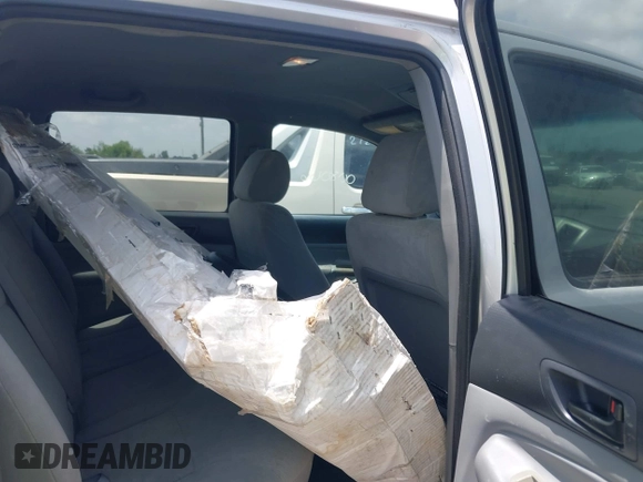 2006 Toyota Tacoma PreRunner z VIN 3TMKU72N76M008066, wystawiony jako IAAI lot #42692603 z przebiegiem 208 065 mil mil oraz . Historia ofert i sprzedaży dostępna na DreamBid. Obrazek 8.