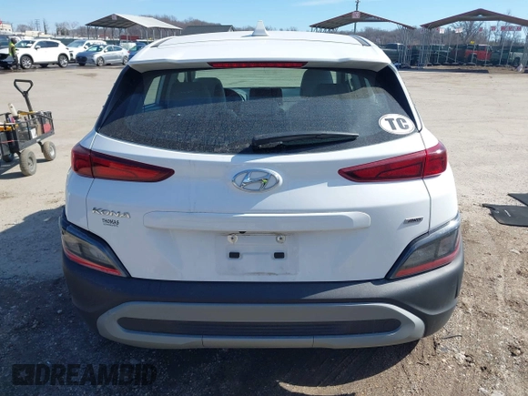 2022 Hyundai Kona SE with VIN KM8K2CAB7NU808474, listed as a IAAI auction lot 41628297 with 31,738 mi miles. Bid and sale history available at carsss.com. Image 17.
