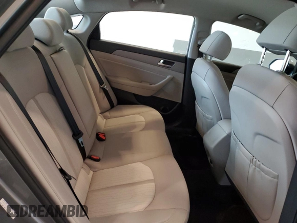 2018 Hyundai Sonata Hybrid SE with VIN KMHE24L33JA080110, listed as a Copart auction lot 61442173 with 43,398 mi miles. Bid and sale history available at carsss.com. Image 10.