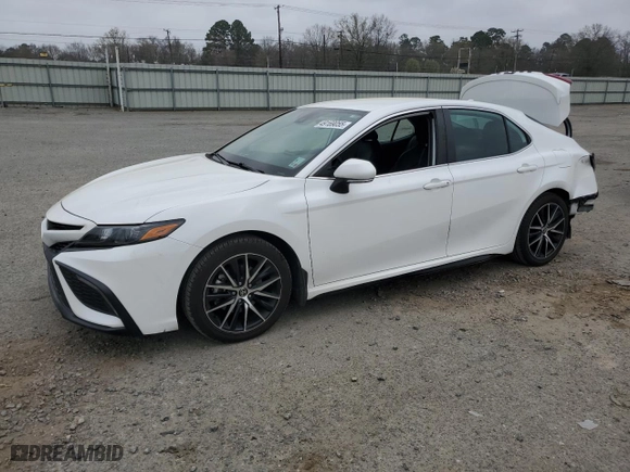 2022 Toyota Camry SE with VIN 4T1G11AK9NU653617, listed as a Copart auction lot 49169055 with 72,261 mi miles and Salvage Title. Bid and sale history available at carsss.com. Image 1.
