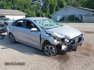 2021 Kia Forte LXS z VIN 3KPF24AD2ME373356, wystawiony jako IAAI lot #42579166 z przebiegiem 39 476 mil mil oraz . Historia ofert i sprzedaży dostępna na DreamBid. Obrazek 1.