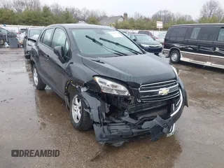 2016 Chevrolet Trax LS z VIN KL7CJNSB0GB655454, wystawiony jako IAAI lot #41997905 z przebiegiem 106 220 mil mil oraz . Historia ofert i sprzedaży dostępna na DreamBid. Obrazek 6.