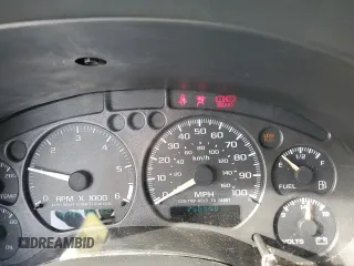 2000 GMC Jimmy Diamond Edition Luxury with VIN 1GKDT13W0Y2131772, listed as a Copart auction lot 50996535 with 256,958 mi miles and Salvage Title. Bid and sale history available at carsss.com. Image 9.