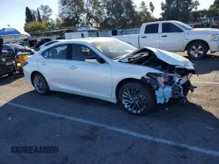 2024 Lexus ES 300h Luxury с VIN 58AEA1C18RU053312, выставлен на аукционе Copart как лот 83362094 с пробегом 1 614 миль миль и Списание • Salvage title. История ставок и продаж доступна на DreamBid. Изображение 4.