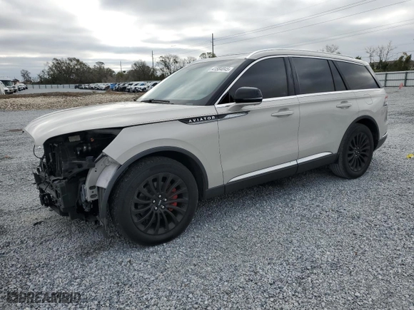 2022 Lincoln Aviator Reserve with VIN 5LM5J7WC8NGL02060, listed as a Copart auction lot 41584045 with 40,174 mi miles and Salvage Title. Bid and sale history available at carsss.com. Image 1.