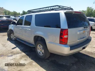2013 Chevrolet Suburban LT with VIN 1GNSCJE06DR138925, listed as a IAAI auction lot 42008011 with 236,244 mi miles. Bid and sale history available at carsss.com. Image 3.