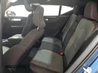 2024 Volvo XC40 Core Bright Theme с VIN YV4L12UK7R2331125, выставлен на аукционе Copart как лот 57160855 с пробегом Не указан миль и Списание • Salvage title. История ставок и продаж доступна на DreamBid. Изображение 11.