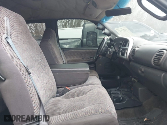 1998 Dodge Ram 2500 with VIN 3B7KF22D1WG102284, listed as a IAAI auction lot 41558563 with 1 mi miles. Bid and sale history available at carsss.com. Image 5.