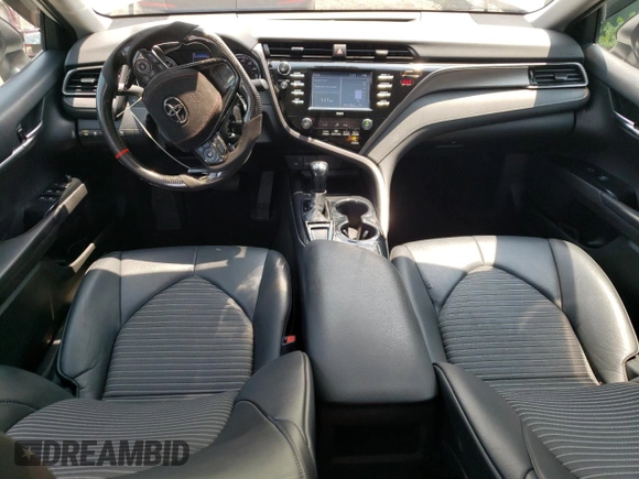 2020 Toyota Camry SE z VIN 4T1G11AKXLU390146, wystawiony jako Copart lot #60742385 z przebiegiem 52 798 mil mil oraz Czysty tytuł • Clean title. Historia ofert i sprzedaży dostępna na DreamBid. Obrazek 8.