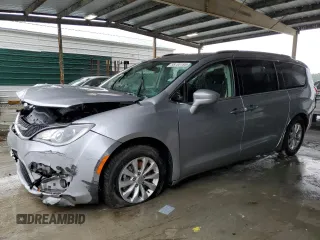 2018 Chrysler Pacifica Touring Plus with VIN 2C4RC1FG3JR174693, listed as a Copart auction lot 58700195 with 78,801 mi miles and Salvage title. Bid and sale history available at DreamBid. Image 1.