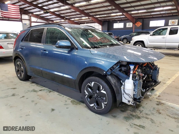 2023 Kia Niro EV Wind with VIN KNDCR3L1XP5053889, listed as a Copart auction lot 51820595 with 72,224 mi miles and Clean Title. Bid and sale history available at carsss.com. Image 4.