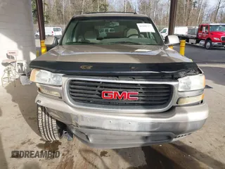2005 GMC Yukon SLT with VIN 1GKEK13Z95R105420, listed as a IAAI auction lot 41680727 with 230,705 mi miles. Bid and sale history available at carsss.com. Image 12.