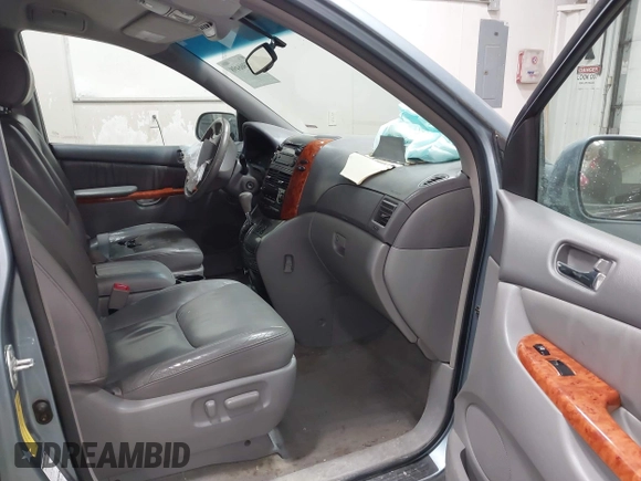 2006 Toyota Sienna XLE with VIN 5TDBA22C96S065797, listed as a IAAI auction lot 41966498 with 181,223 mi miles and . Bid and sale history available at DreamBid. Image 5.