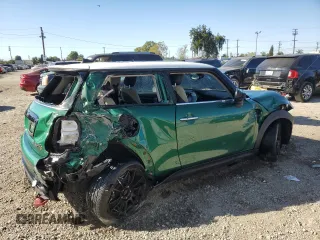 2022 MINI Hardtop Cooper SE with VIN WMW13DJ01N2R00366, listed as a Copart auction lot 81752854 with Not provided miles and Non repairable. Bid and sale history available at DreamBid. Image 3.