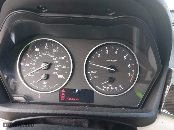 2016 BMW X1 xDrive28i with VIN WBXHT3C3XGP889461, listed as a IAAI auction lot 41757627 with 105,681 mi miles. Bid and sale history available at carsss.com. Image 7.