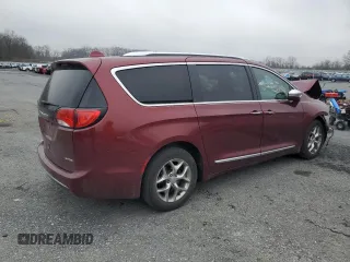 2018 Chrysler Pacifica Limited z VIN 2C4RC1GG7JR273886, wystawiony jako Copart lot #50383575 z przebiegiem 95 103 mil mil oraz Szkody całkowita. Historia ofert i sprzedaży dostępna na DreamBid. Obrazek 3.
