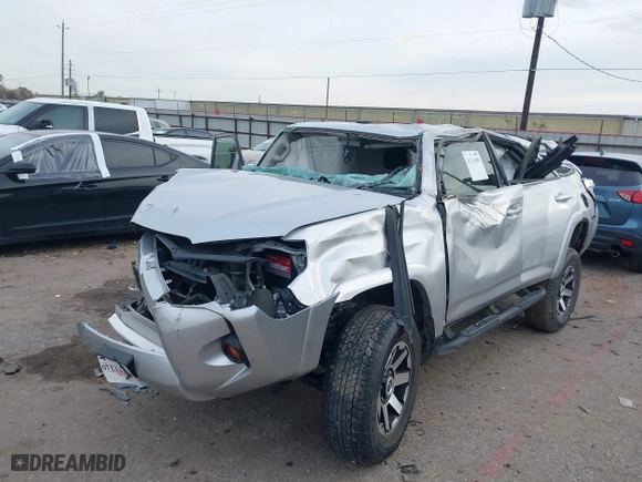 2020 Toyota 4Runner SR5 with VIN JTEBU5JR6L5803471, listed as a IAAI auction lot 41311490 with 1 mi miles. Bid and sale history available at carsss.com. Image 16.