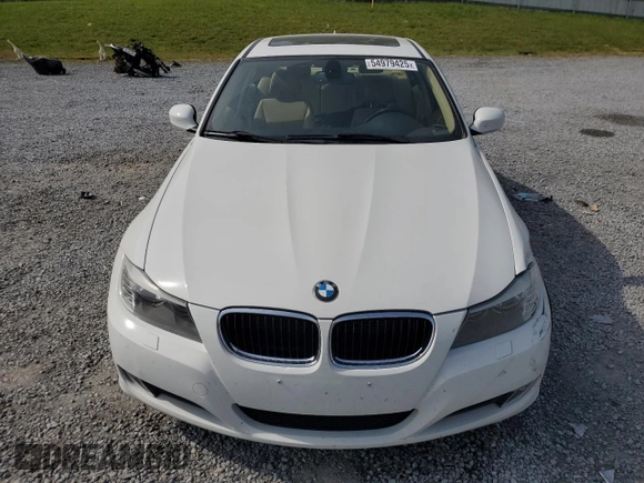 2011 BMW 3 Series 328i xDrive z VIN WBAPK7C53BF087219, wystawiony jako Copart lot #54979425 z przebiegiem 74 030 mil mil oraz Szkoda całkowita • Salvage title. Historia ofert i sprzedaży dostępna na DreamBid. Obrazek 5.
