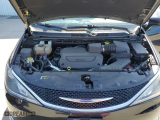 2019 Chrysler Pacifica Touring L with VIN 2C4RC1BG0KR651135, listed as a Copart auction lot 48637695 with 91,686 mi miles and Salvage Title. Bid and sale history available at carsss.com. Image 12.