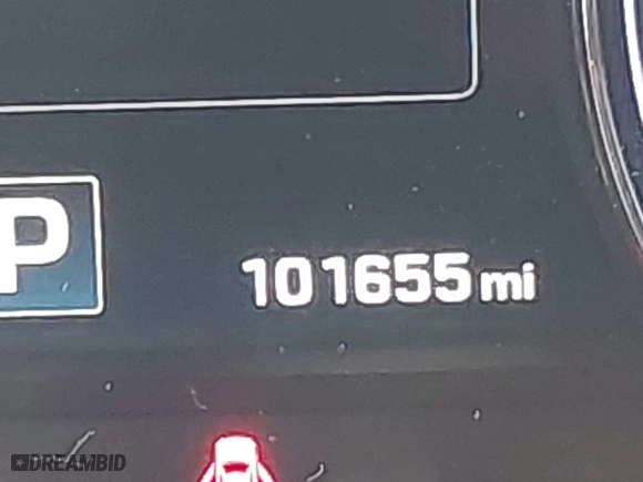 2015 Hyundai Genesis 5.0L with VIN KMHGN4JF7FU086088, listed as a IAAI auction lot 41532546 with 101,655 mi miles. Bid and sale history available at carsss.com. Image 15.