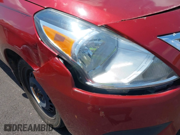 2017 Nissan Versa SV z VIN 3N1CN7AP8HL855727, wystawiony jako IAAI lot #42212882 z przebiegiem 132 696 mil mil oraz . Historia ofert i sprzedaży dostępna na DreamBid. Obrazek 13.