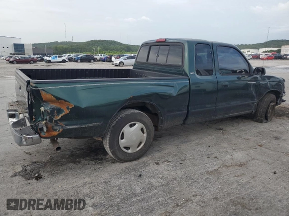 1999 Toyota Tacoma with VIN 4TAVL52N8XZ561633, listed as a Copart auction lot 65270545 with 175,223 mi miles and Clean title. Bid and sale history available at DreamBid. Image 3.