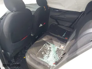 2018 Nissan Kicks SV with VIN 3N1CP5CU1JL533504, listed as a IAAI auction lot 41670961 with 74,737 mi miles. Bid and sale history available at carsss.com. Image 8.