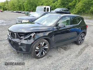 2023 Volvo XC40 Plus Bright Theme с VIN YV4L12UN0P2990297, выставлен на аукционе Copart как лот 58774155 с пробегом 24 189 миль миль и Списание • Salvage title. История ставок и продаж доступна на DreamBid. Изображение 1.