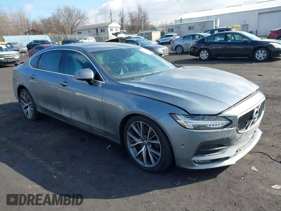 2018 Volvo S90 Momentum with VIN LVY982MK9JP023138, listed as a IAAI auction lot 41662118 with 143,464 mi miles. Bid and sale history available at carsss.com. Image 1.