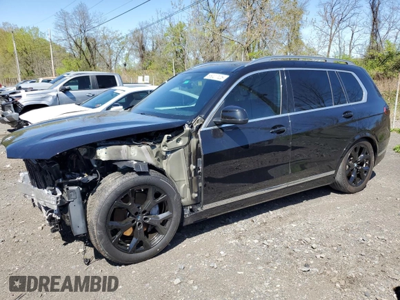 2024 BMW X7 xDrive40i z VIN 5UX23EM09R9T85217, wystawiony jako Copart lot #55027125 z przebiegiem 30 337 mil mil oraz Szkody całkowita. Historia ofert i sprzedaży dostępna na DreamBid. Obrazek 1.