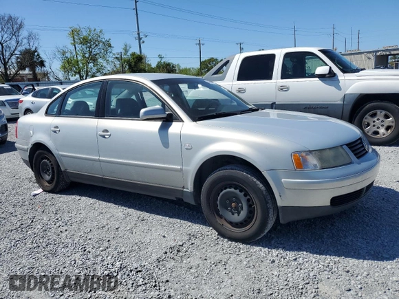 2001 Volkswagen Passat z VIN WVWAC63B91P019327, wystawiony jako Copart lot #48207895 z przebiegiem 147 065 mil mil oraz Szkoda całkowita • Salvage title. Historia ofert i sprzedaży dostępna na DreamBid. Obrazek 4.