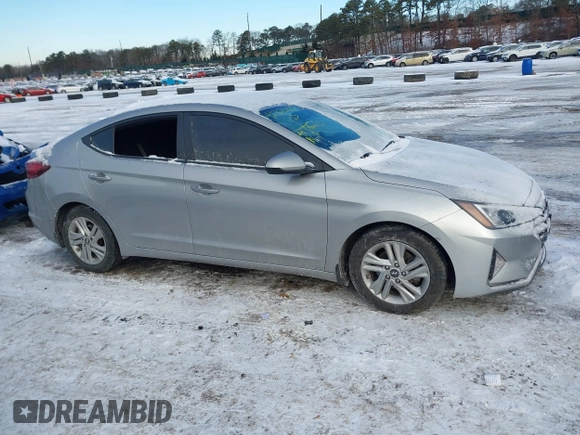 2020 Hyundai Elantra Value Edition z VIN 5NPD84LFXLH567082, wystawiony jako IAAI lot #41372830 z przebiegiem 119 975 mil mil oraz . Historia ofert i sprzedaży dostępna na DreamBid. Obrazek 13.