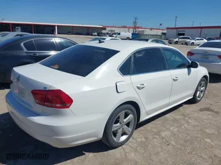 2013 Volkswagen Passat SE with VIN 1VWBP7A35DC086378, listed as a IAAI auction lot 41778741 with 182,726 mi miles. Bid and sale history available at carsss.com. Image 4.