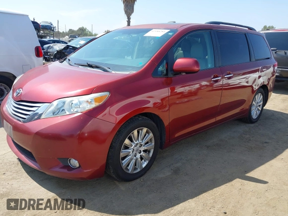 2012 Toyota Sienna XLE AAS with VIN 5TDYK3DC4CS193516, listed as a IAAI auction lot 42188284 with 239,034 mi miles. Bid and sale history available at carsss.com. Image 17.